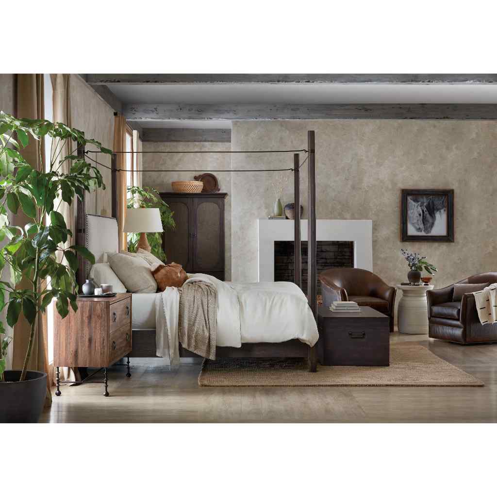 Big Sky King Poster Bed with canopy