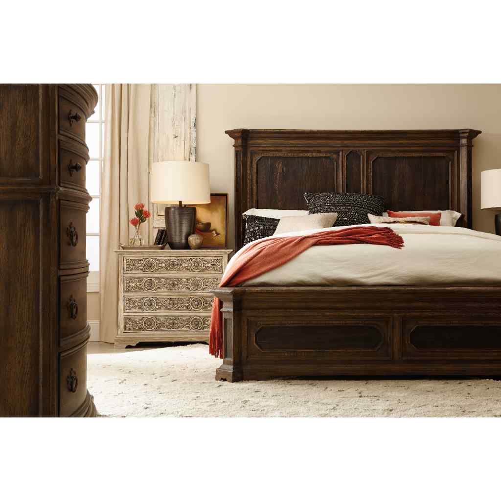 Woodcreek Queen Mansion Bed